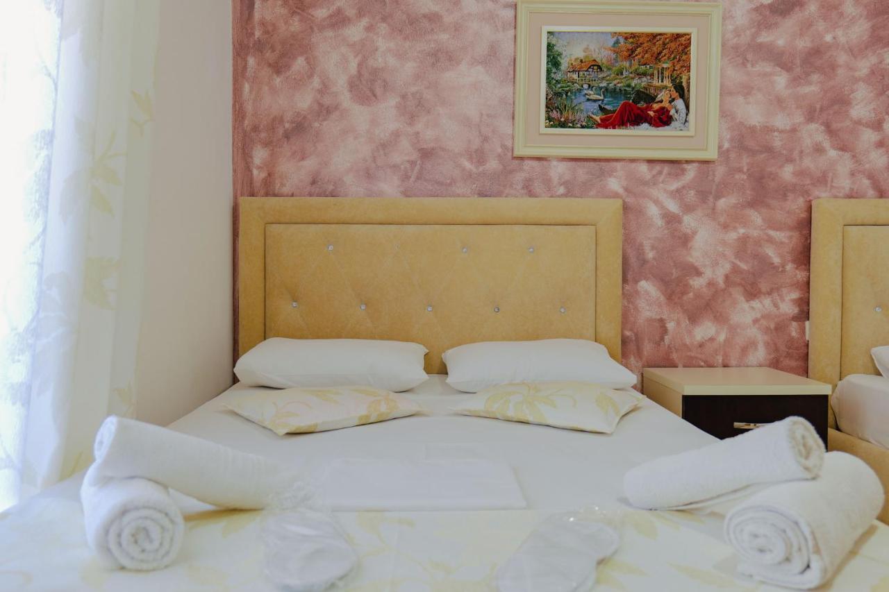 Eleni Guest House Sarandë Exterior foto